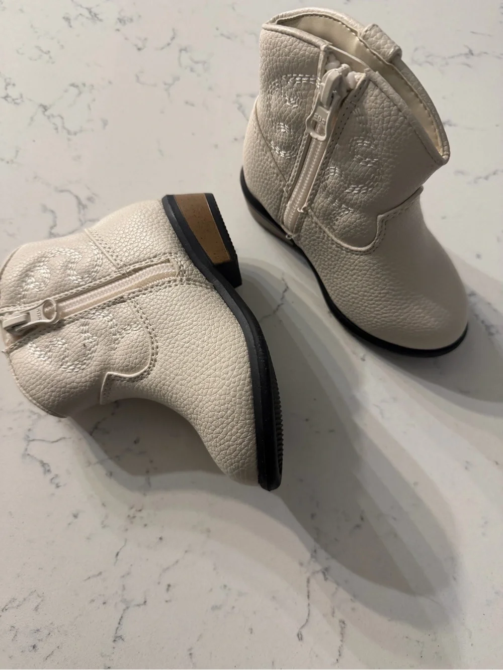 Cat & Jack Cream Girls Ankle Boots with Side Zip